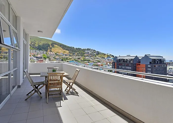 Lyra - Chic Urban Apartment Living In The Heart Of Cape Town