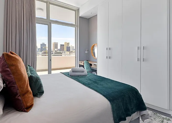 Lyra - Chic Urban Apartment Living In The Heart Of Cape Town