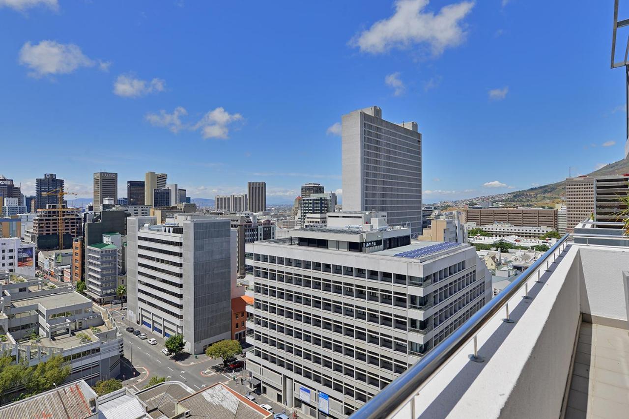 Lyra - Chic Urban Living In The Heart Of * Cape Town