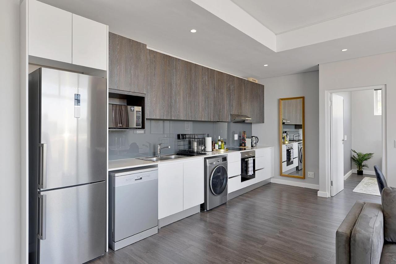 Lyra - Chic Urban Living In The Heart Of Apartment