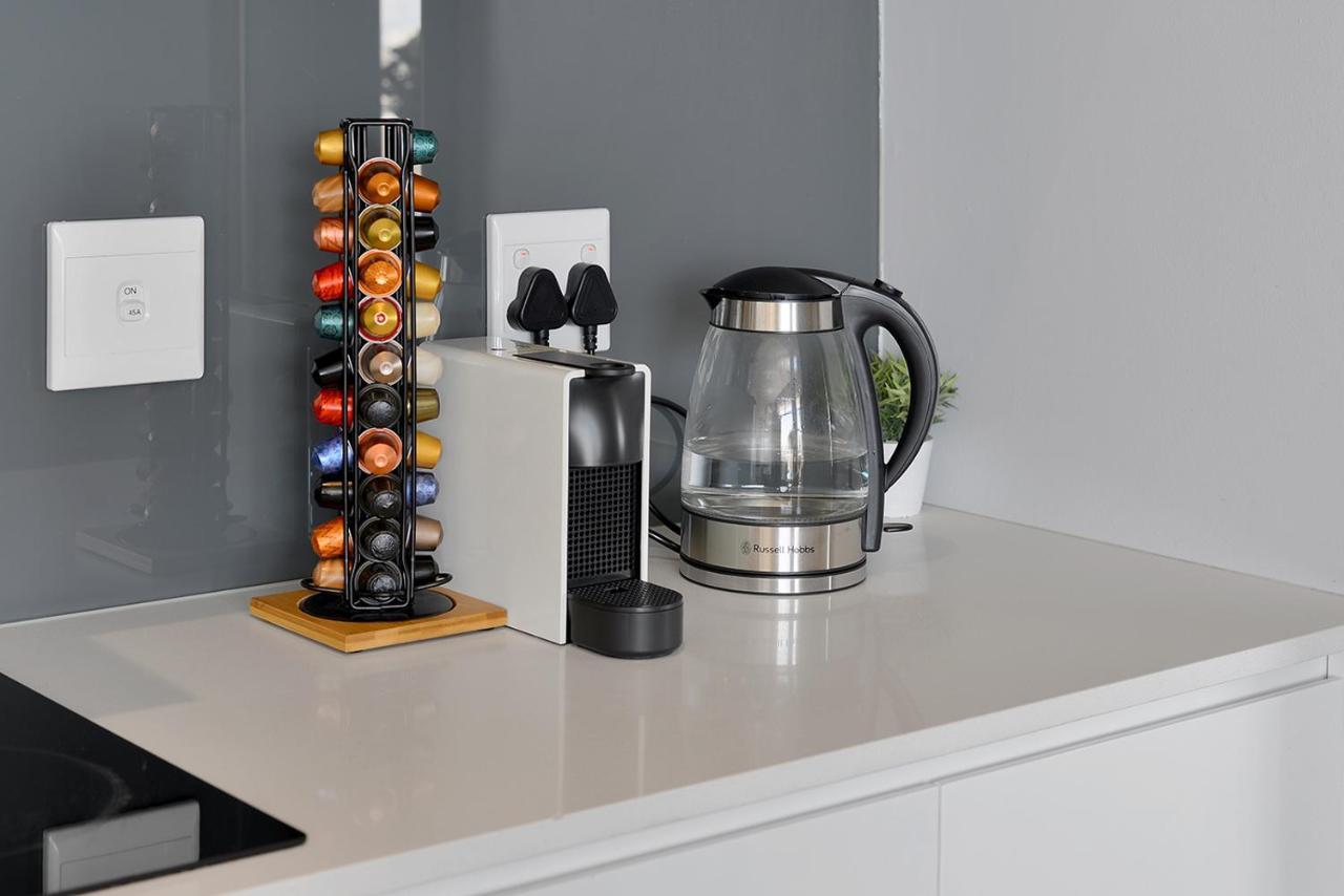 Lyra - Chic Urban Living In The Heart Of Apartment