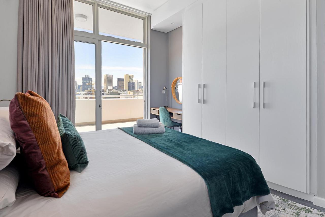 Apartment Lyra - Chic Urban Living In The Heart Of