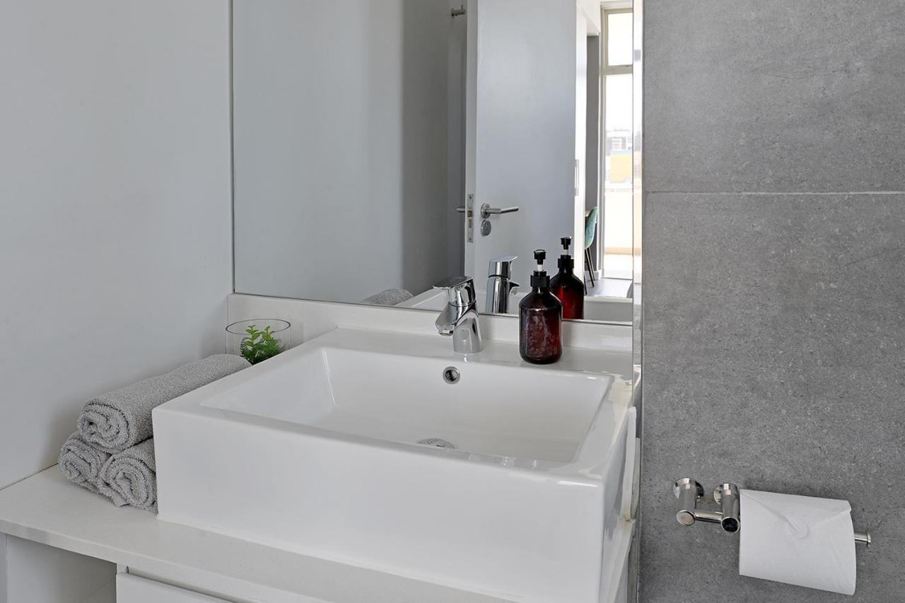 Lyra - Chic Urban Living In The Heart Of